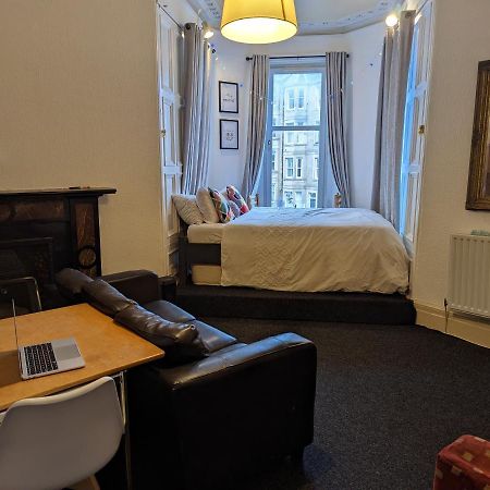 Huge Room In The City Edinburgh Exterior photo