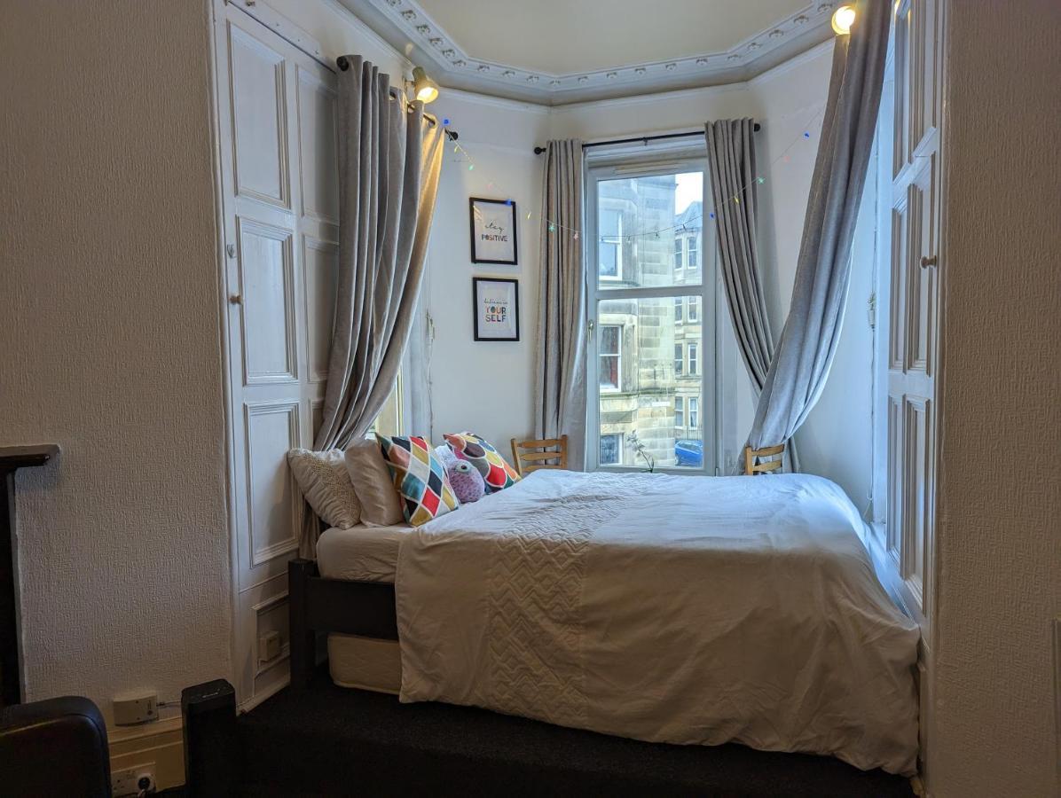 Huge Room In The City Edinburgh Exterior photo