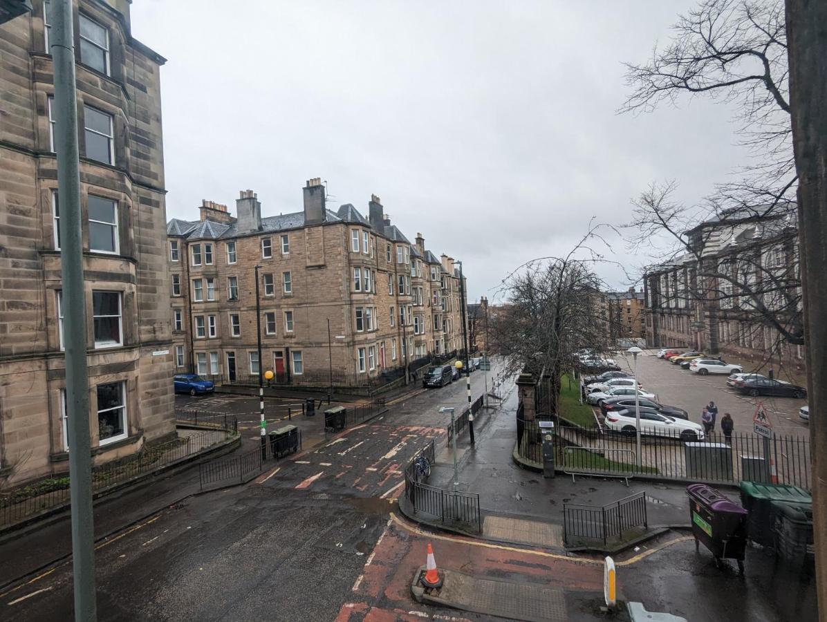 Huge Room In The City Edinburgh Exterior photo